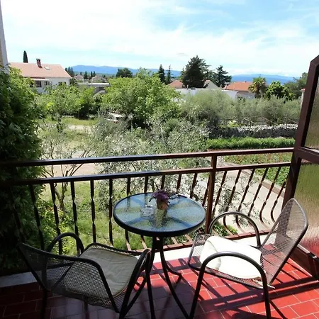 And Jelka Guest house Malinska
