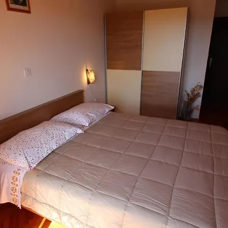 Guest house And Jelka *